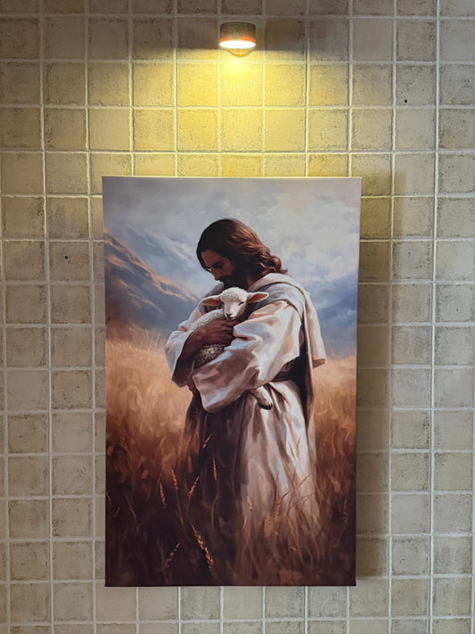 Jesús sosteniendo la oveja perdida