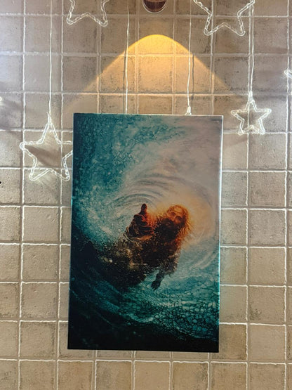 Mano de Jesus en Agua